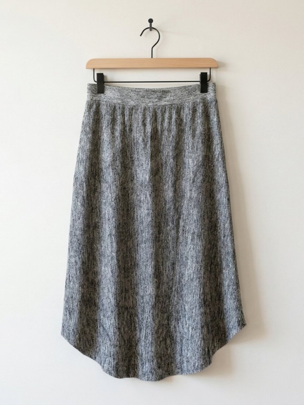 Tribal Grey Elastic Waist Maxi Skirt Women's Size M Lined Raw Hem
